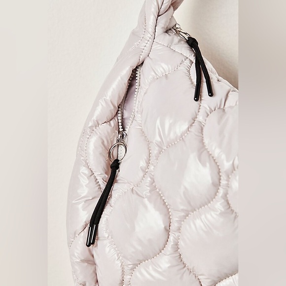 NWT FP Movement Surplus Shine Carryall Bag - Picture 4 of 5